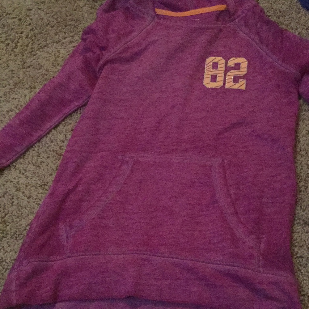 82 Hoodie